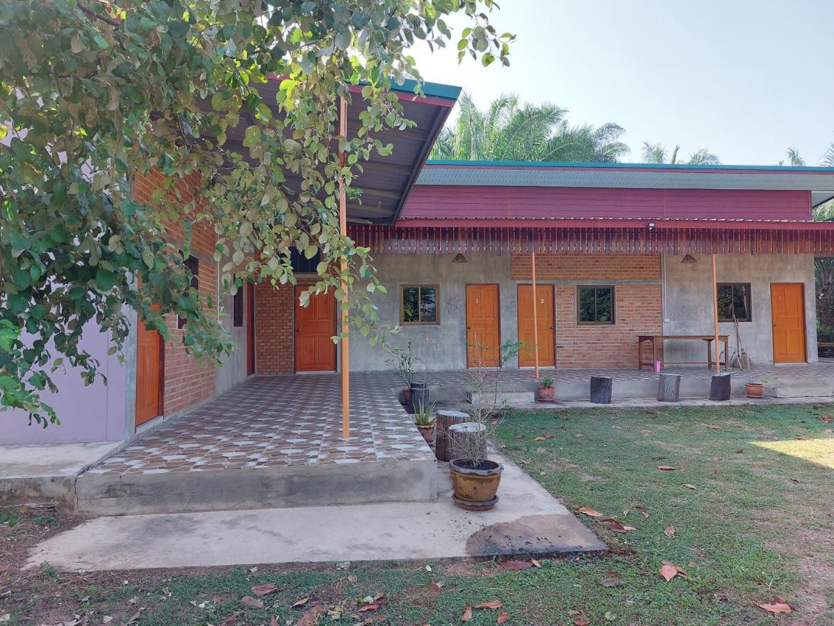 Yoga Homestay Seka 外观 照片