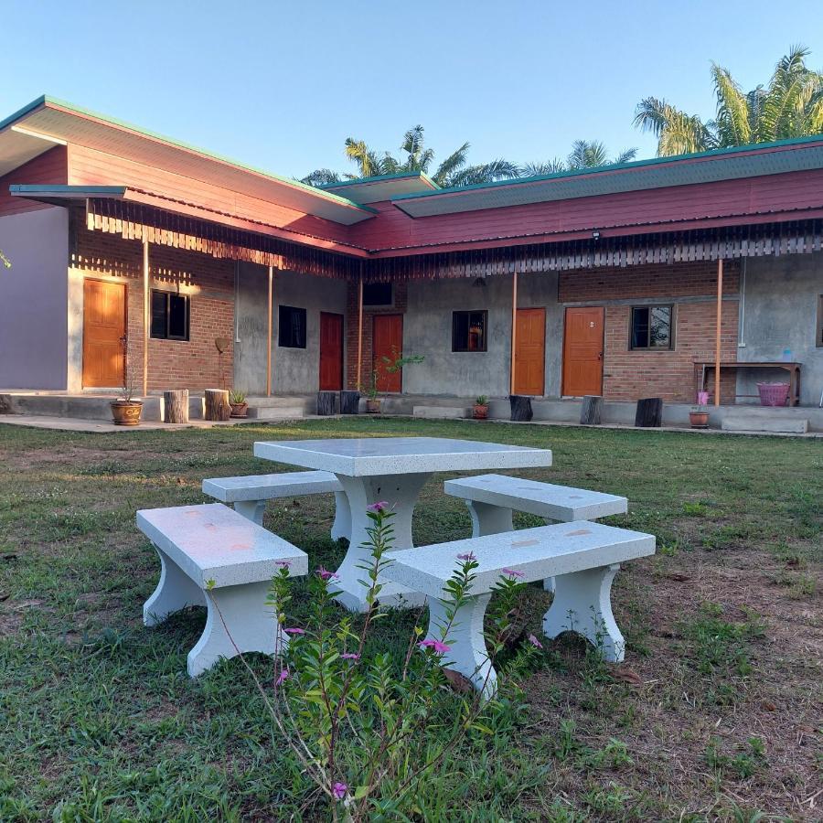 Yoga Homestay Seka 外观 照片